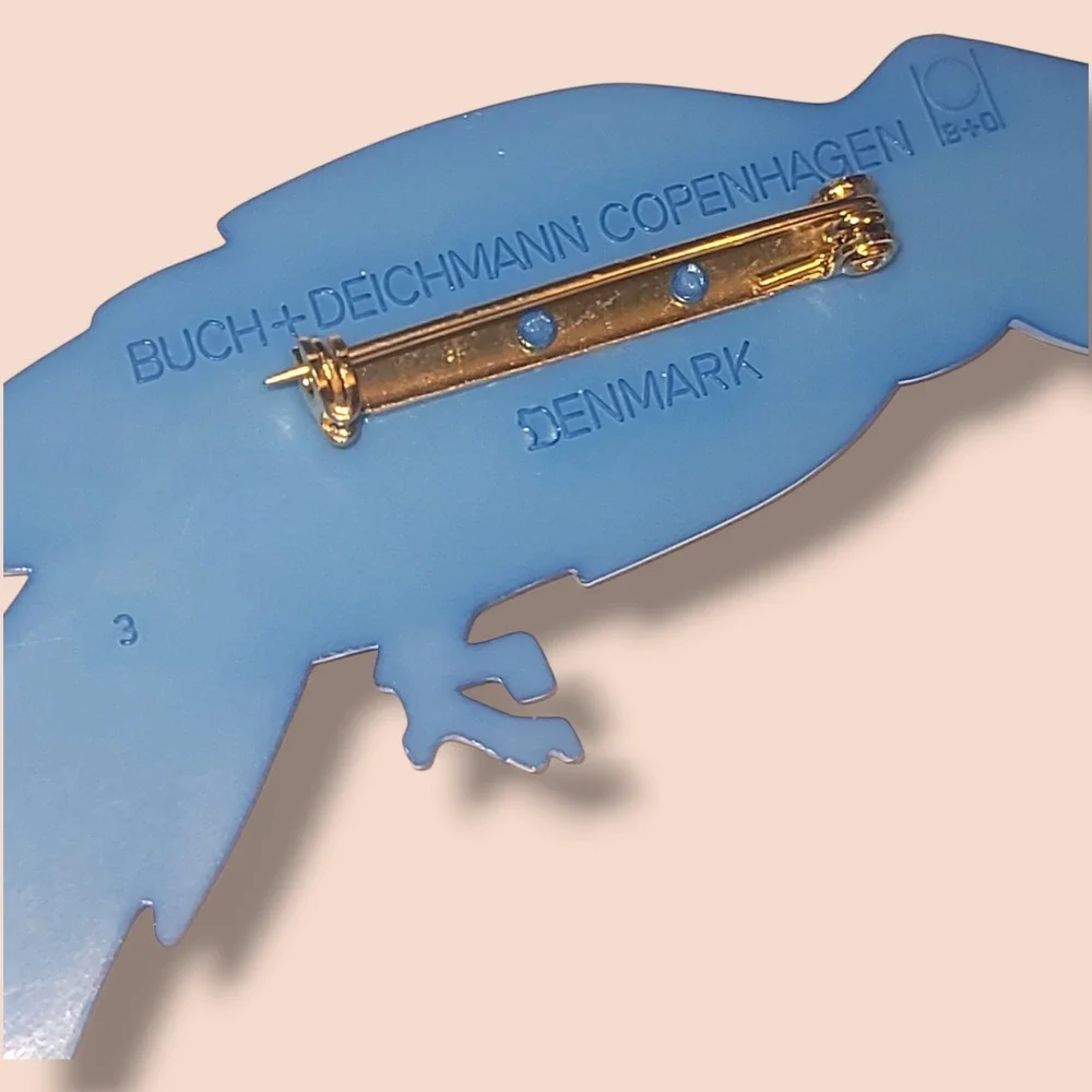 Vintage Plastic Buch+Deichmann Copenhagen Blue‎ Parrot Bird Brooch 5.25